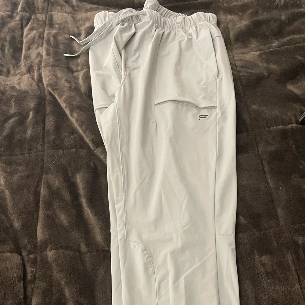 Men Fabletics Joggers (PERFECT CONDITION!) grey/gray